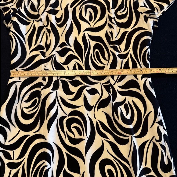 Banana Republic Black and White Patterned Mini Dress Sz 2 - Picture 5 of 12